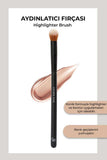 Golden Rose Highlighter Brush for Seamless Glow 1 pc